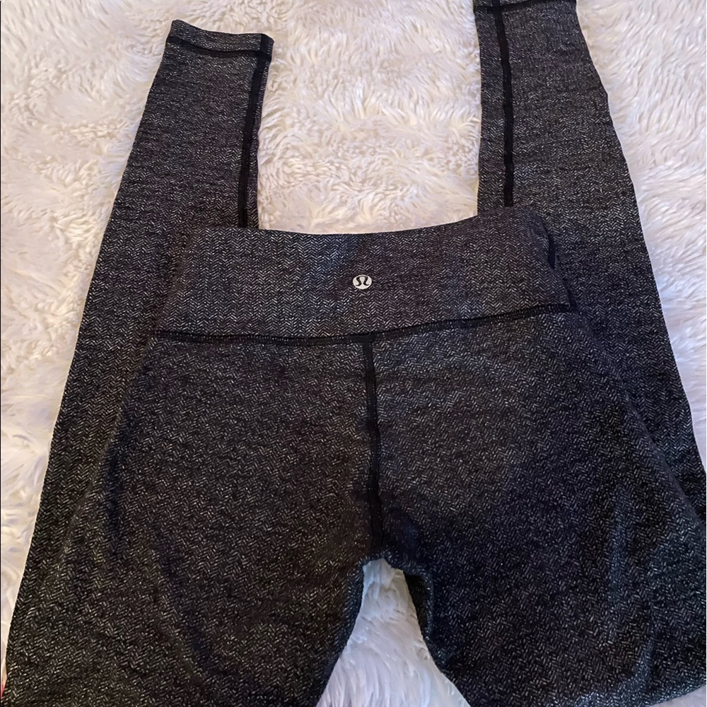 lululemon leggings!!